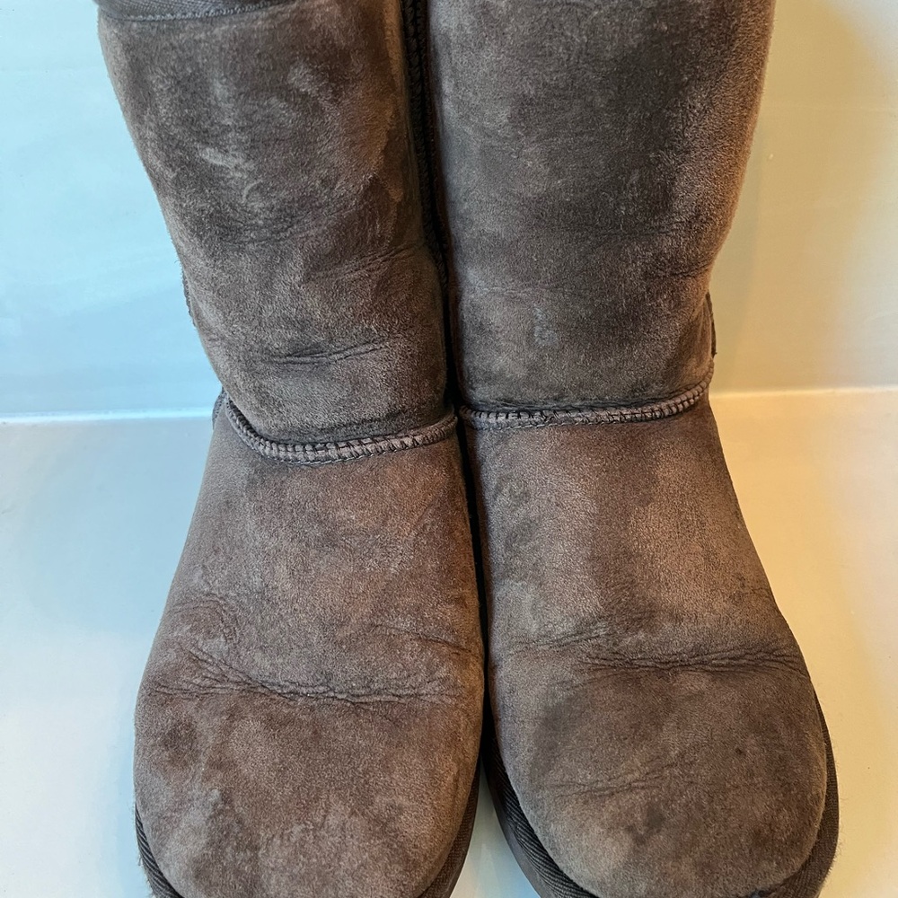UGG classic short boots chocolate brown - Picture 9 of 11